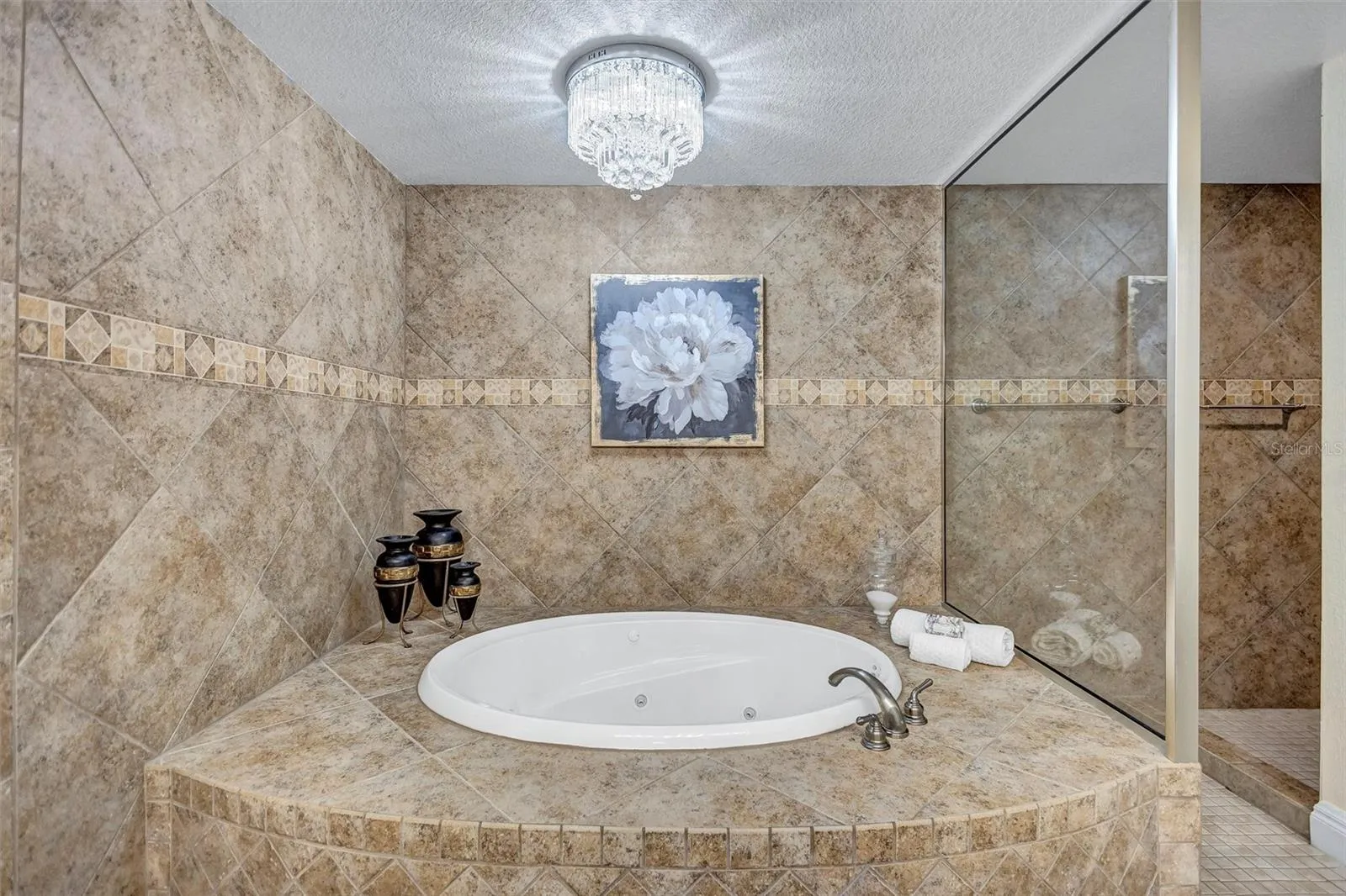 Jetted Tub for Spa like Experience