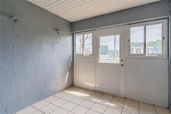 746