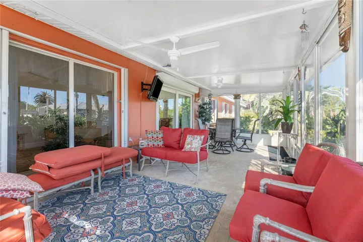 Large Covered Lanai for having a cold drink!