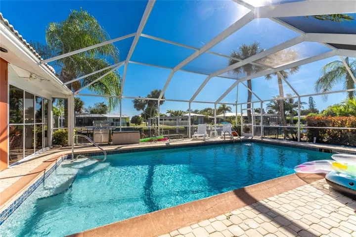 Large pool with brick pavers