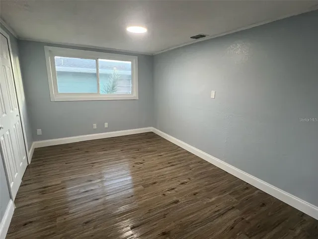 Guest bedroom