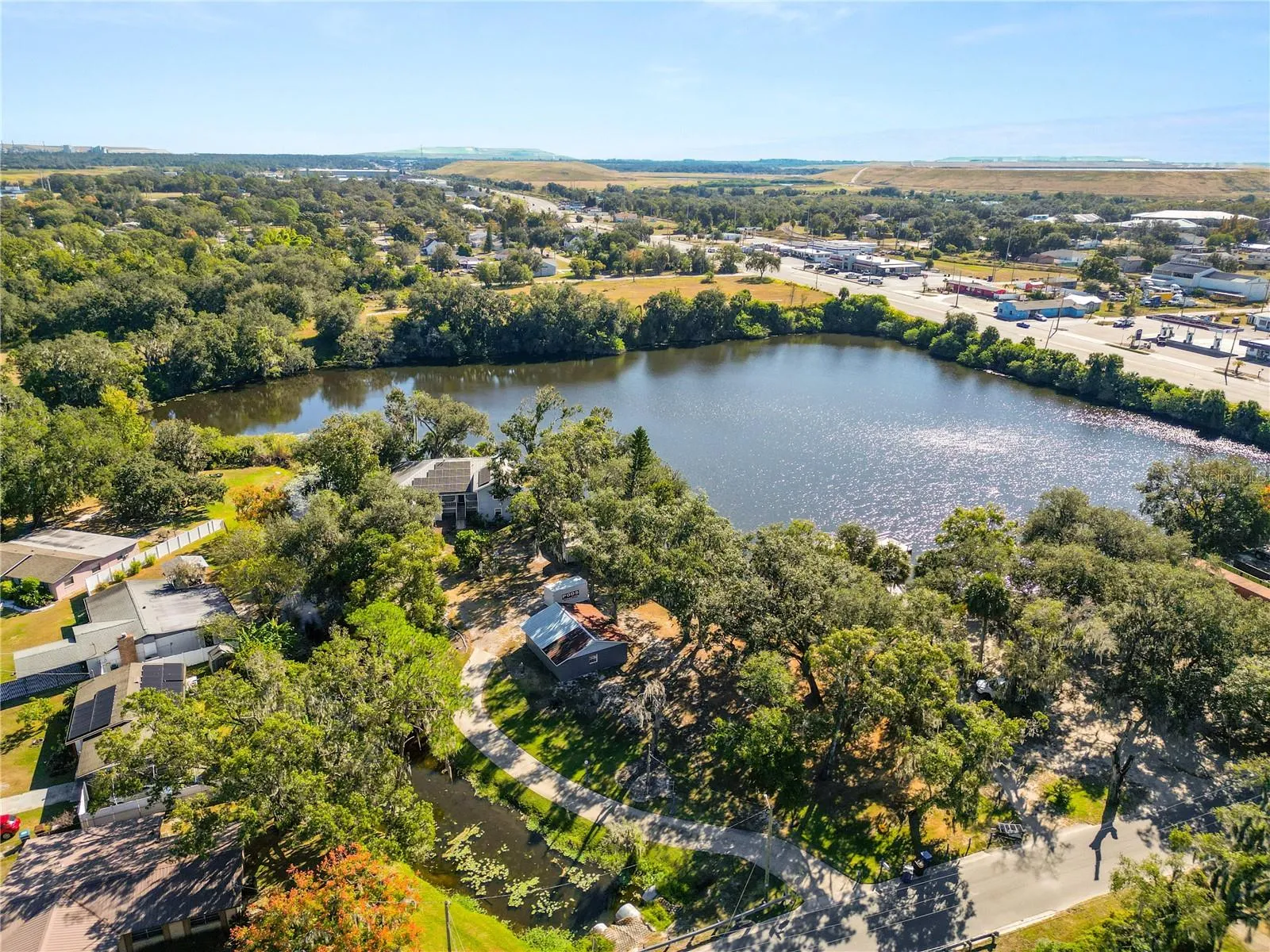 Welcome to your Hidden Piece of Paradise on the water!