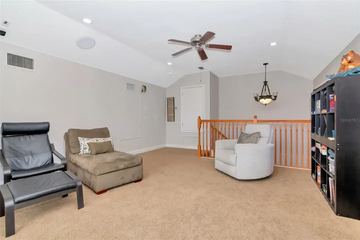 Upper Level Bonus Room