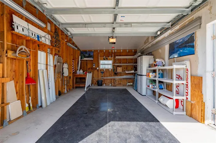 1 car garage and workshop