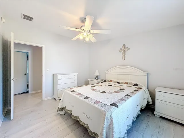 Guest bedroom