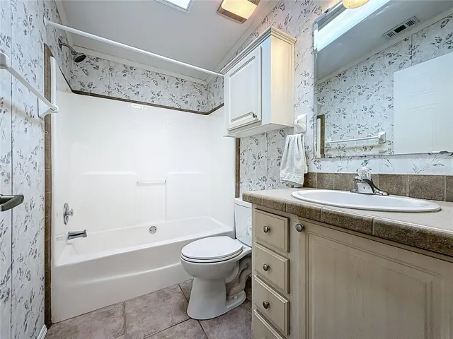 Guest bathroom