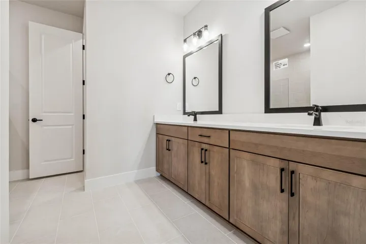 Owner's Bath