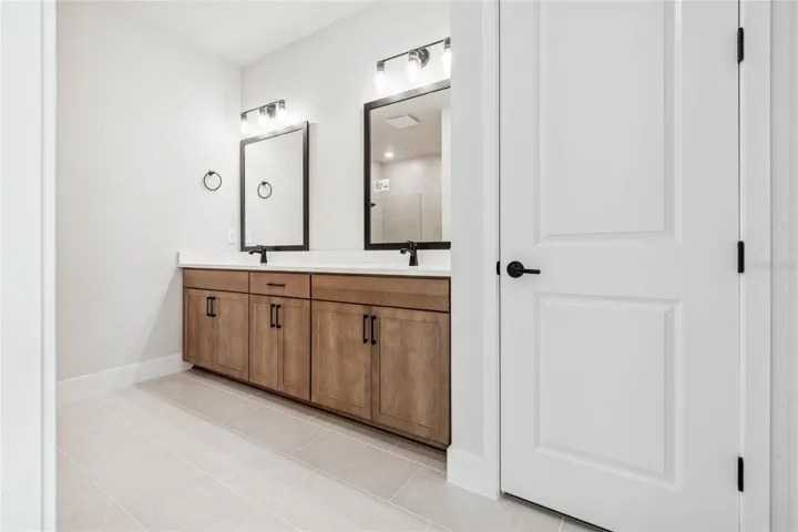 Owner's Bath