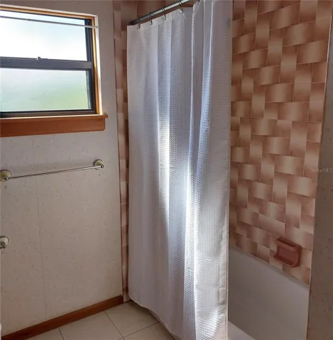2nd Floor Bath