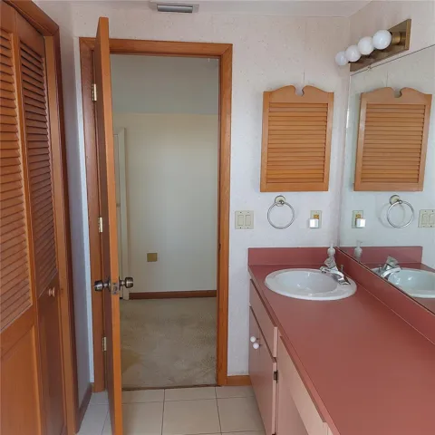 2nd Floor Bath