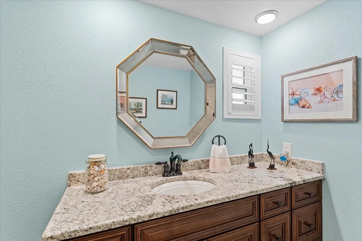 2nd Bathroom