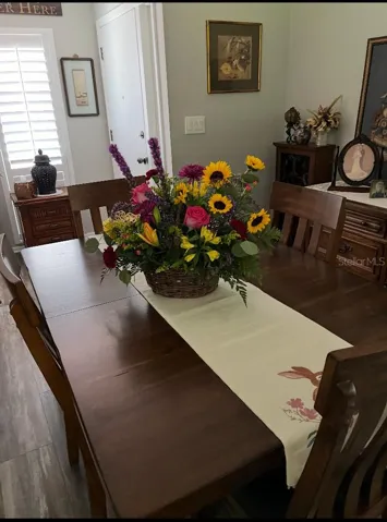 Dinning Rm