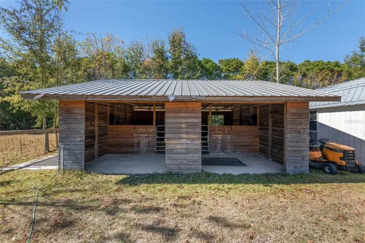 2 Stall - Shed Row Barn