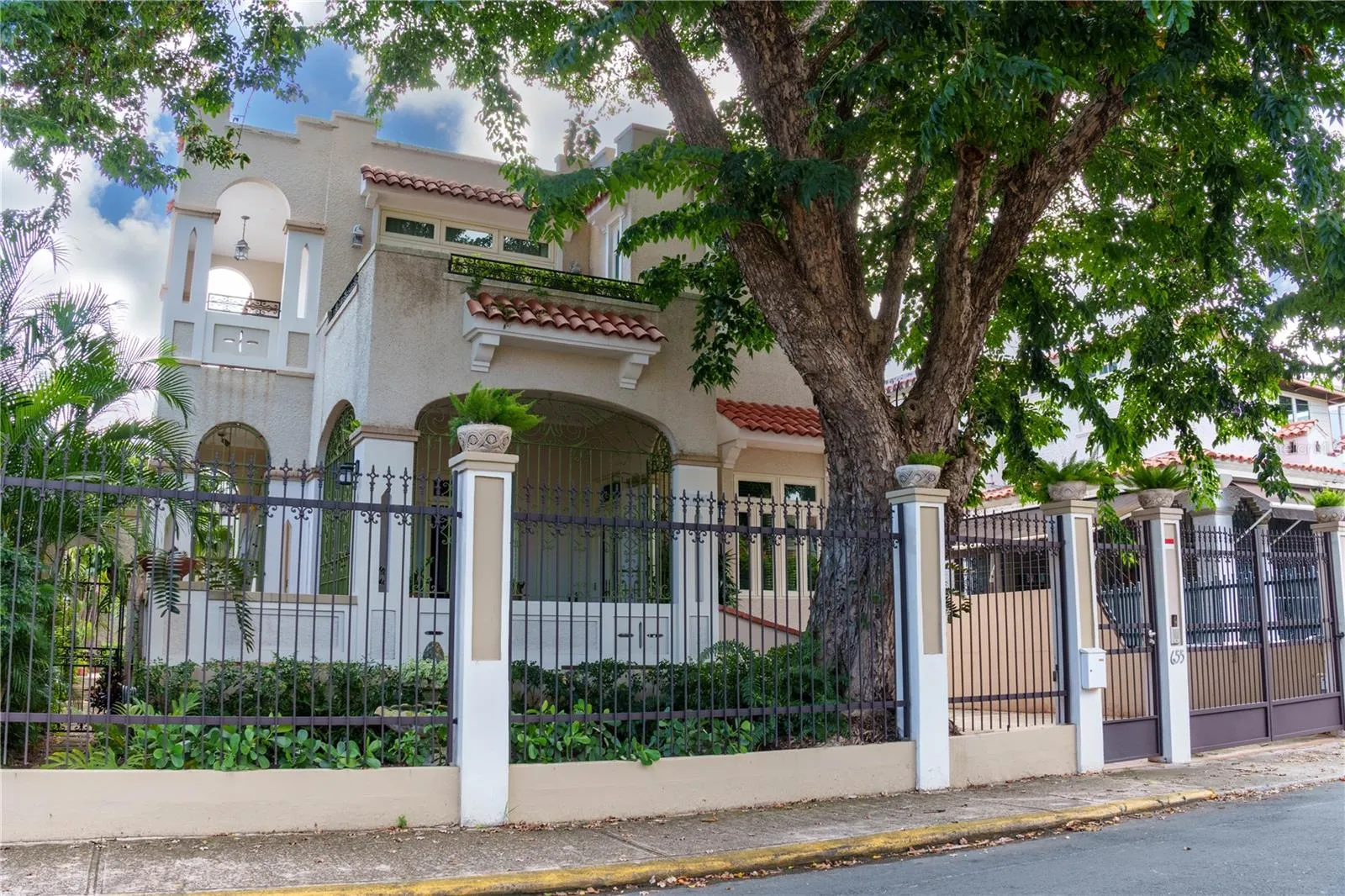 Fachada Exterior