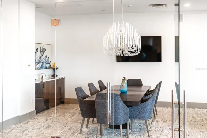 Business center/meeting room