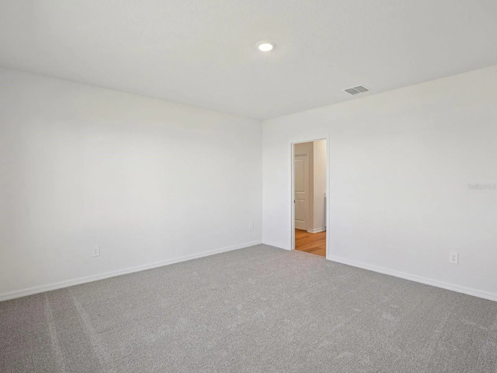 Interior photos are not of the actual home but are photos of the builder home with the same floorplan with similar interior finishes and features.