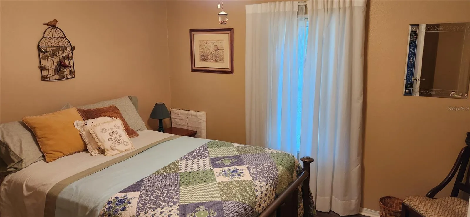 2nd bedroom