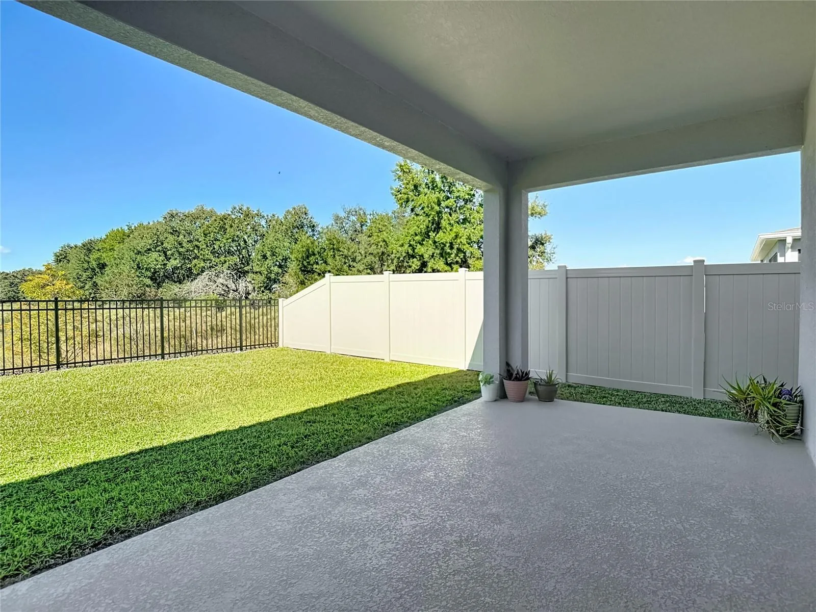 Huge Covered Lanai!