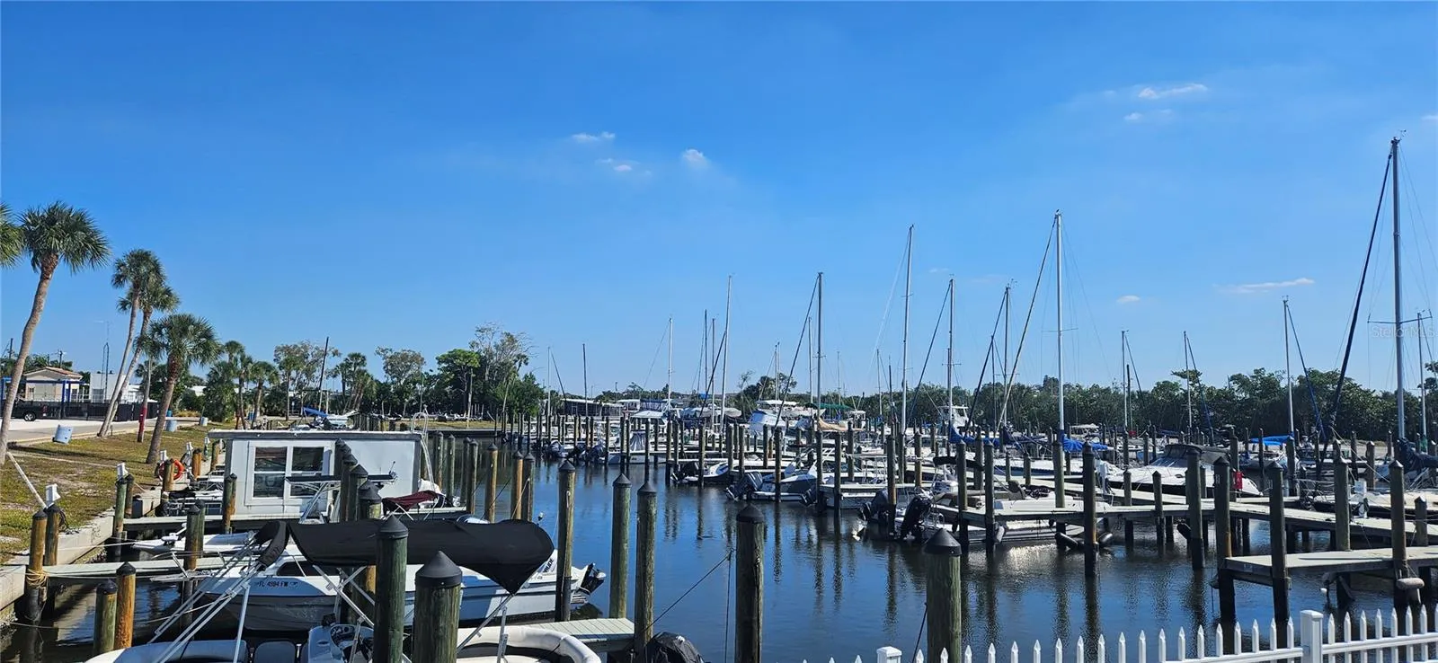 bayshore gardens community marina