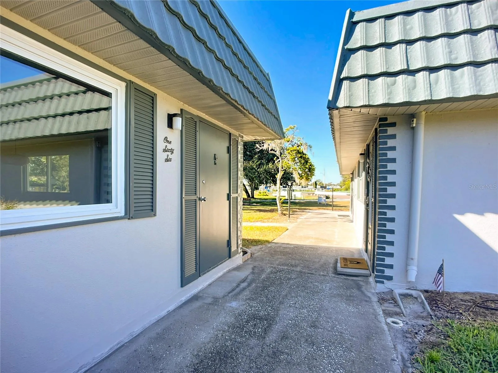 1811 Bedford #166