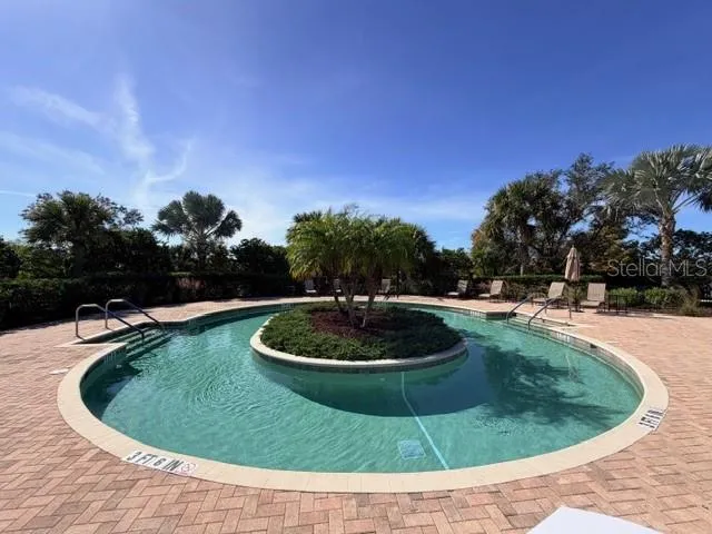Stay active and refreshed at Esplanade Golf & Country Club’s resistance pool, designed for low-impact exercise and aquatic workouts, all in a serene, resort-style setting.