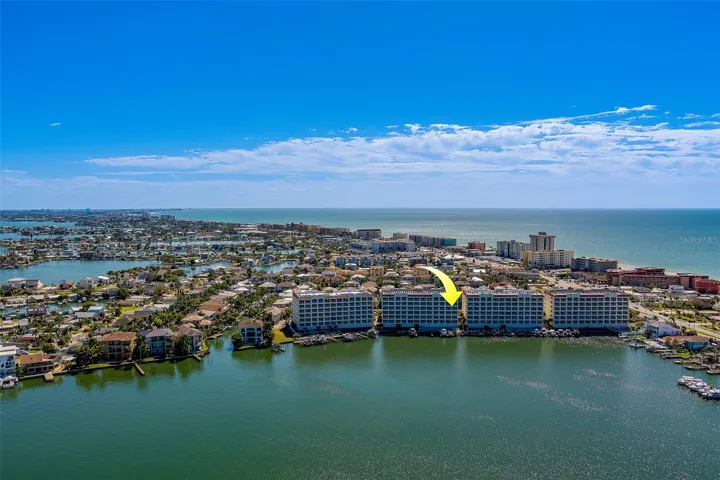 Redington Yacht Club, A gated Community