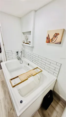 MAster Whirpool tub