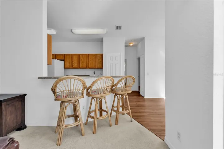 Kitchen bar island.