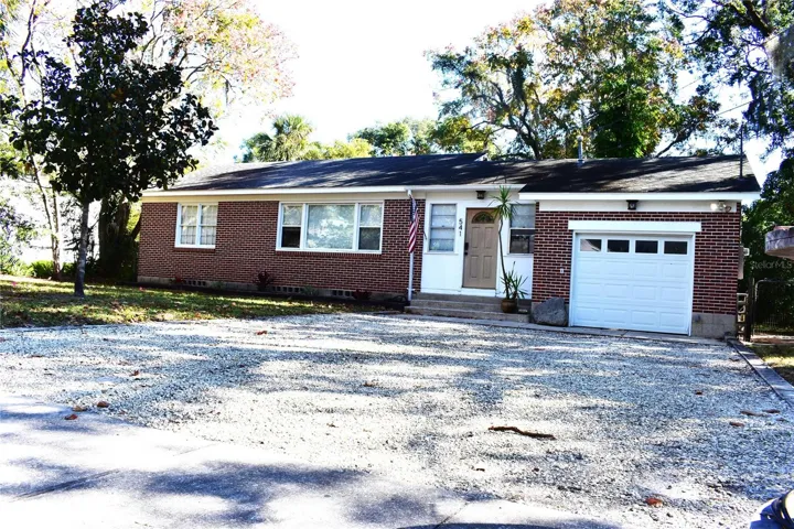541 N. Orange Ave. Deland