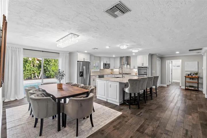 Dining room/Kitchen