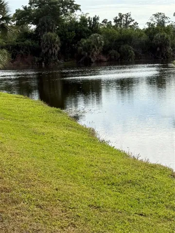 Residential lot on canal