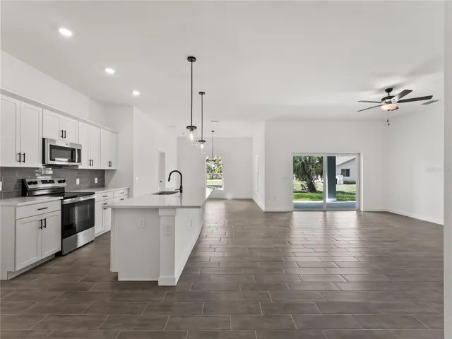 Kitchen/Living Room