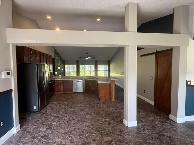 entrance to kitchen