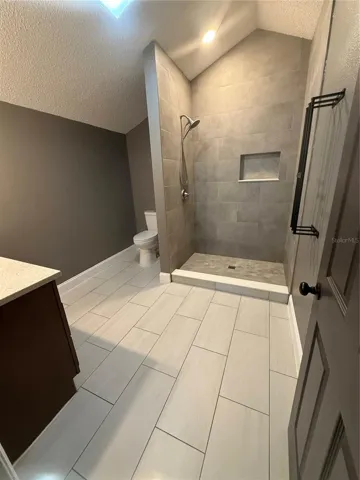 Master bath Upstairs