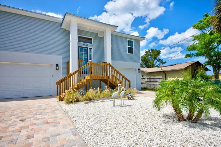 Pavers & Shells plus Palm Trees