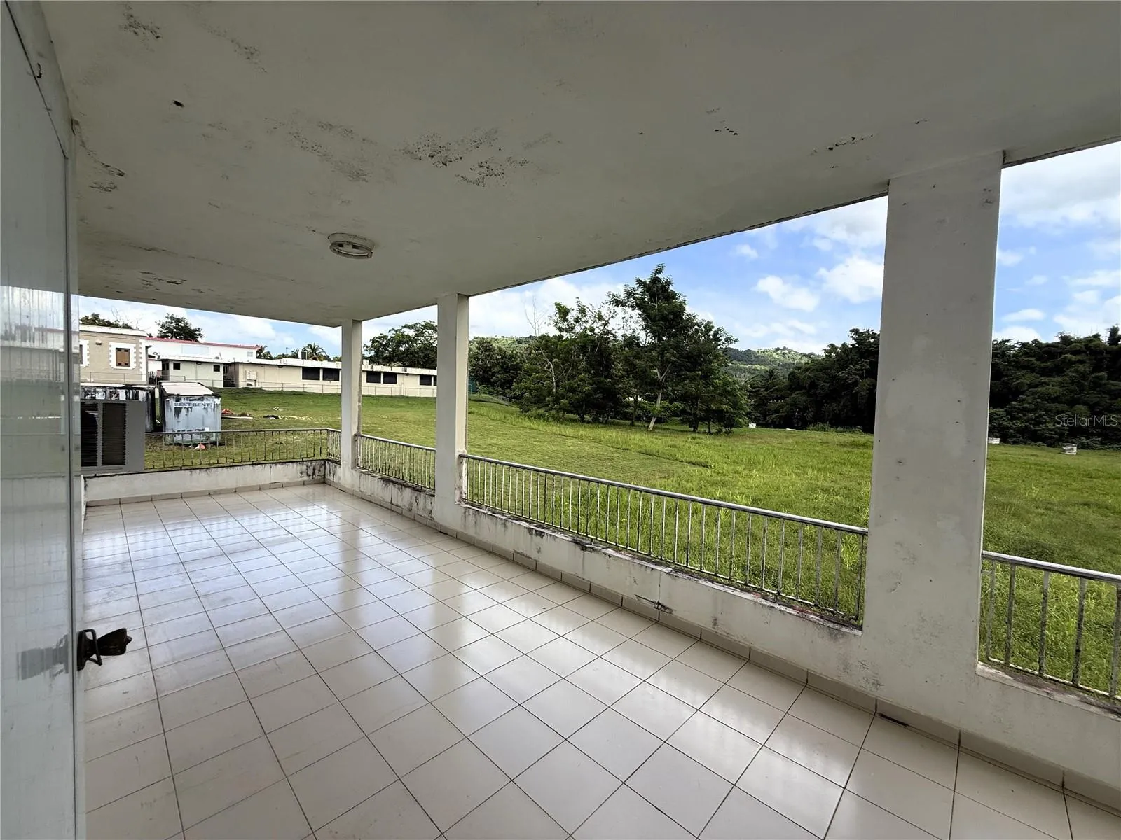 Back Terrace Back Terrace