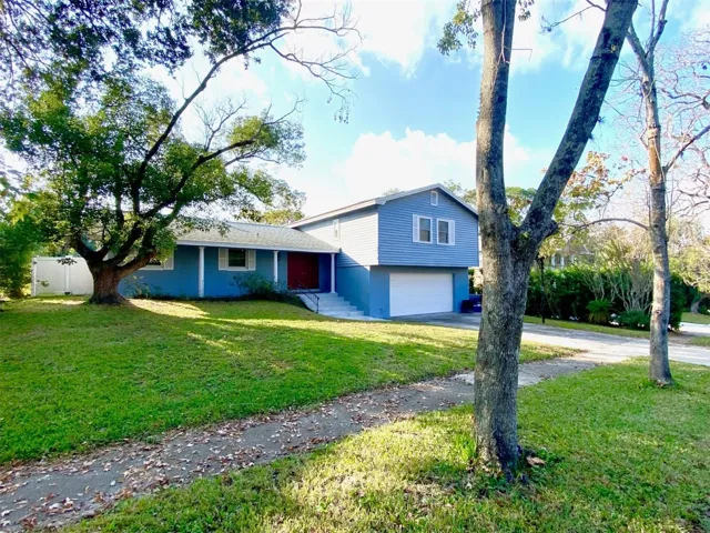 Nice family friendly neighborhood with NO HOA and at the rear of this community is Westmonte Park with basketball, tennis, cheer and football programs,