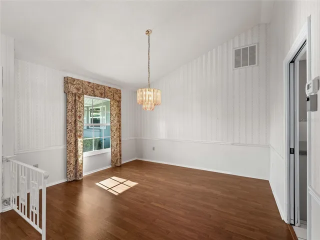 Dining room.