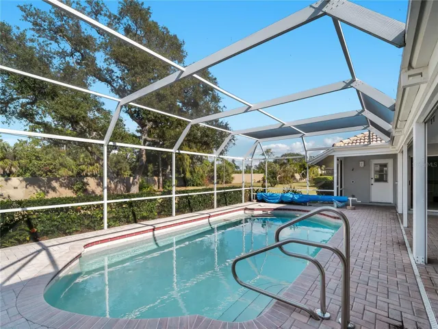 Pool with screened gage.