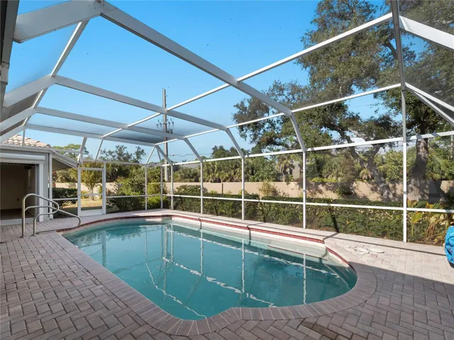 Pool with screened gage.
