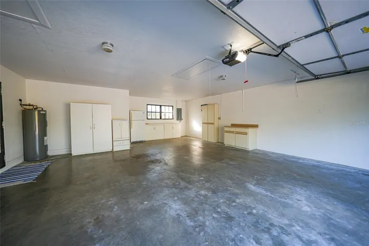 OVERSIZED 2 CAR GARAGE