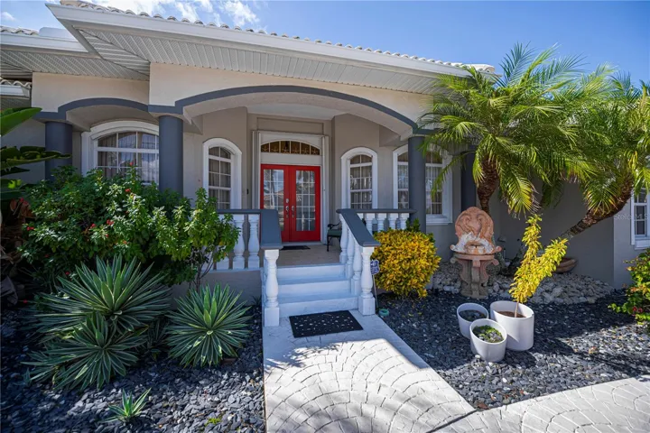 Front Lanai with High Ceilings and Columns