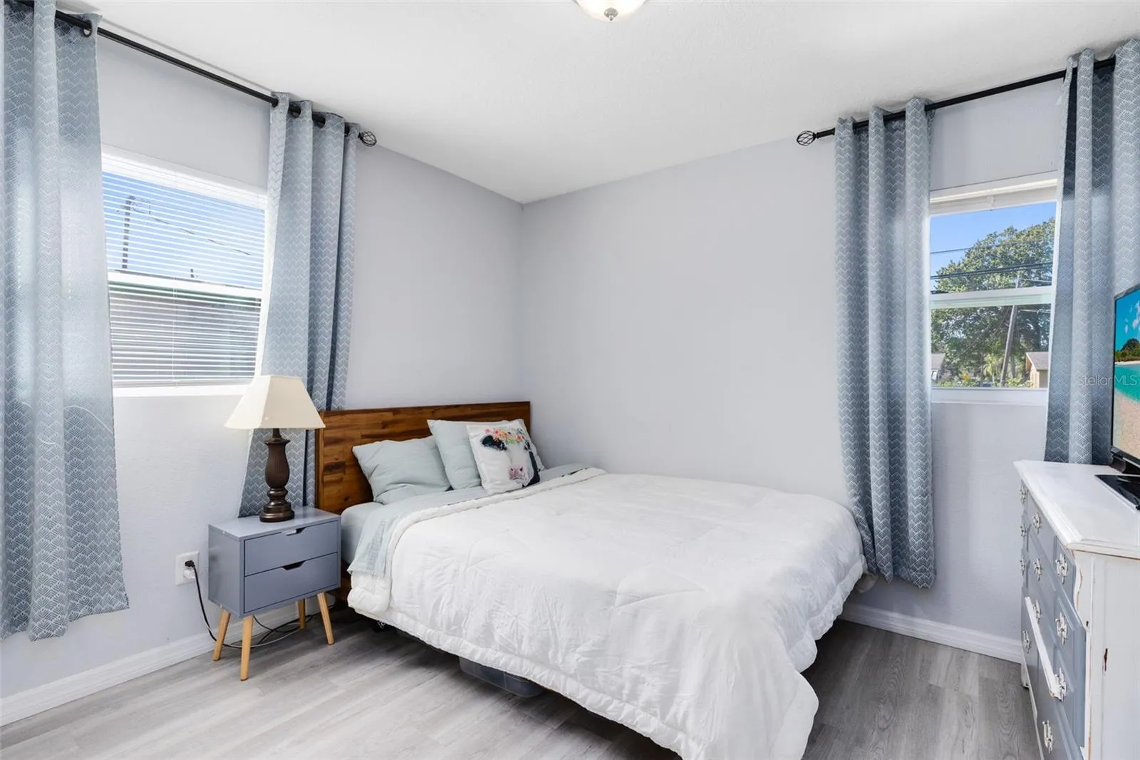 Main Bedroom. (3)
