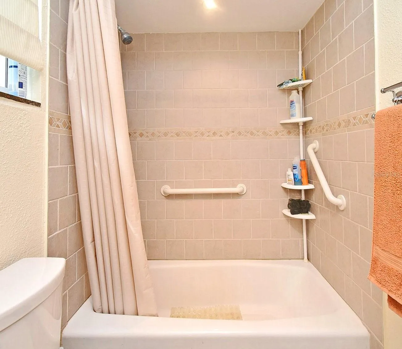 Guest bathroom with tub