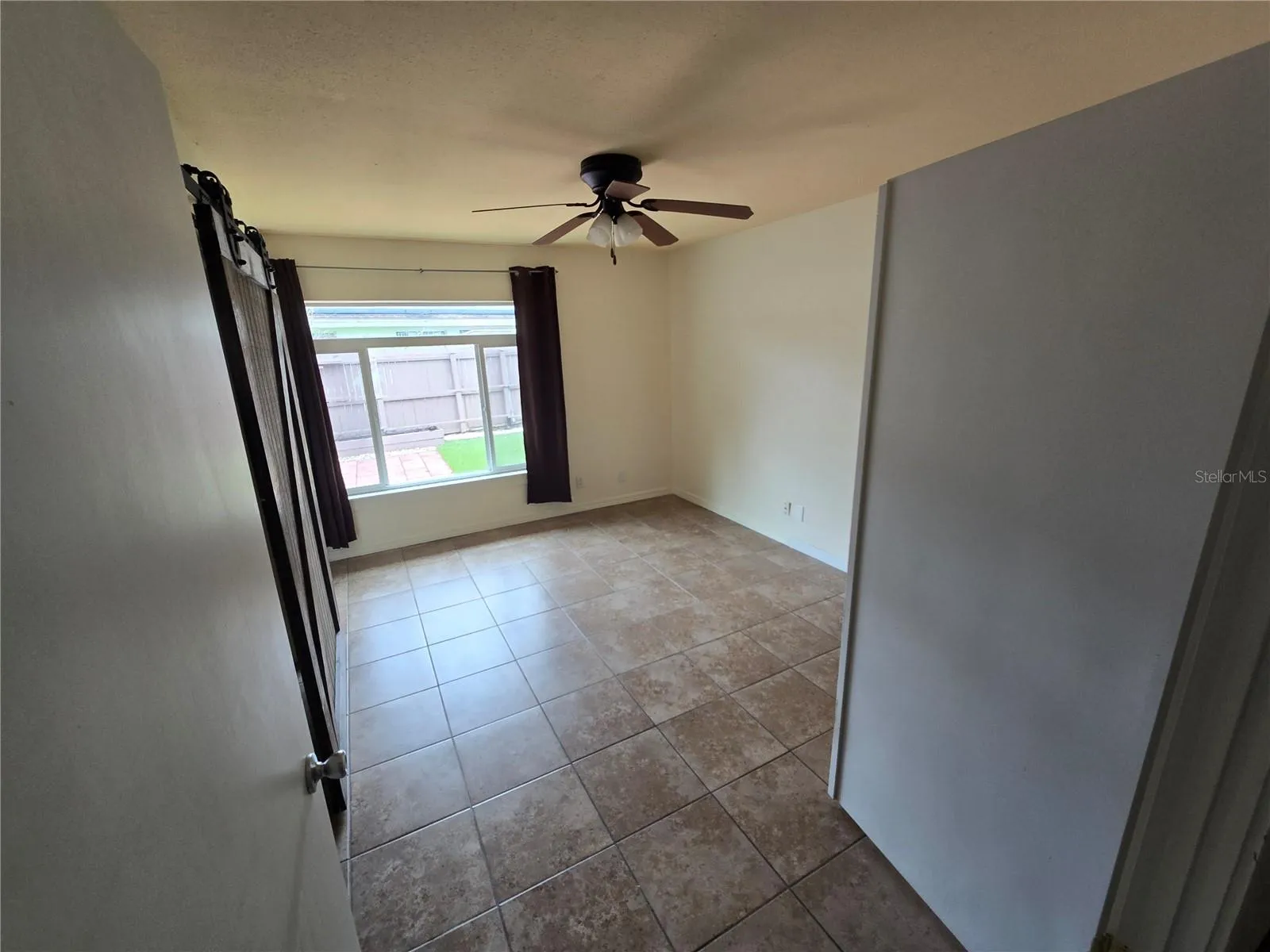 2nd Bedroom with double doors