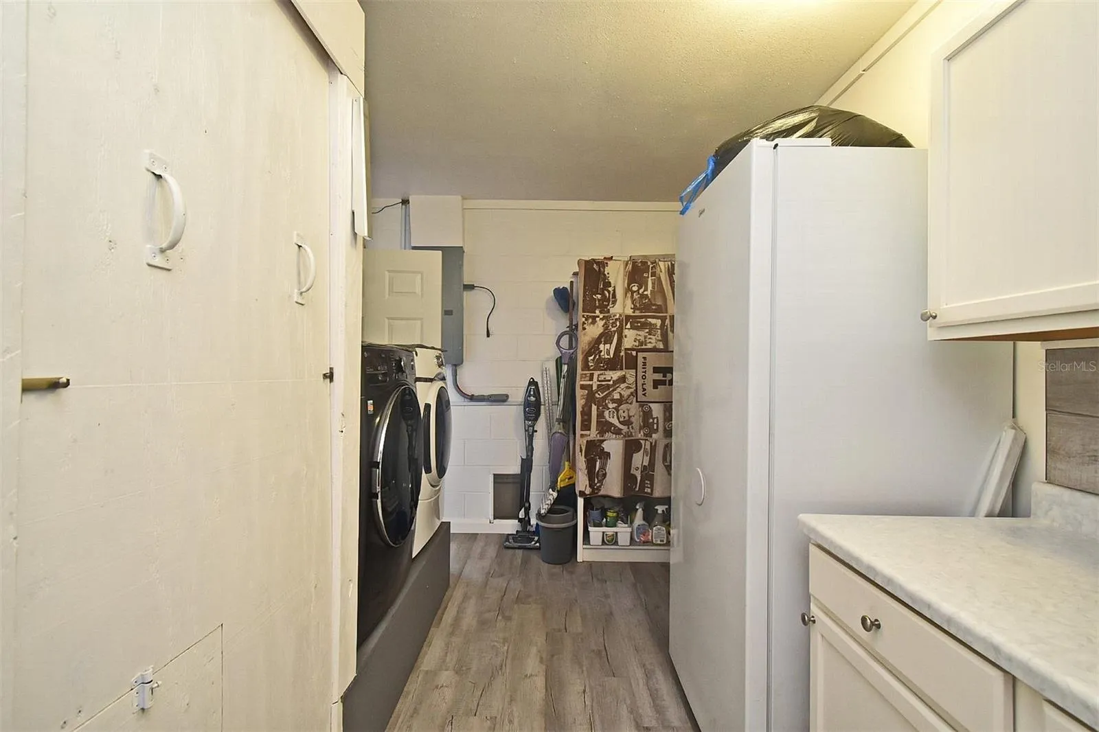31 Chip Ct., spacious laundry area.