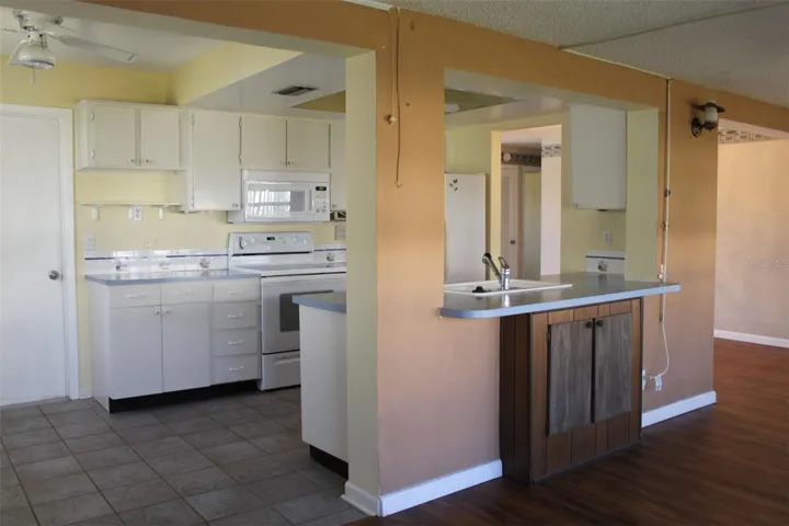 Kitchen viewed from Florida Rm