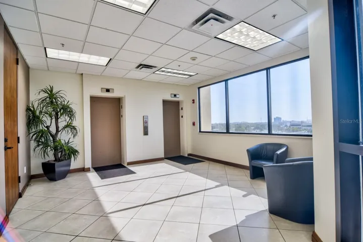 Lobby - Private Elevator