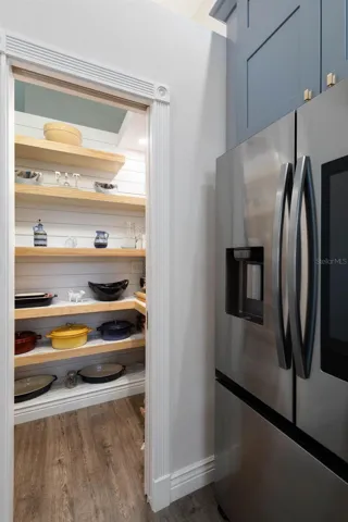 Walk in Pantry