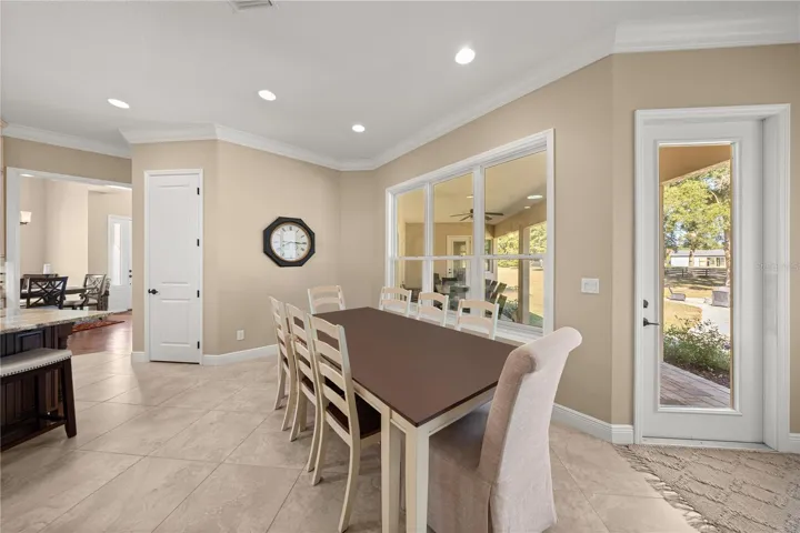 Breakfast nook